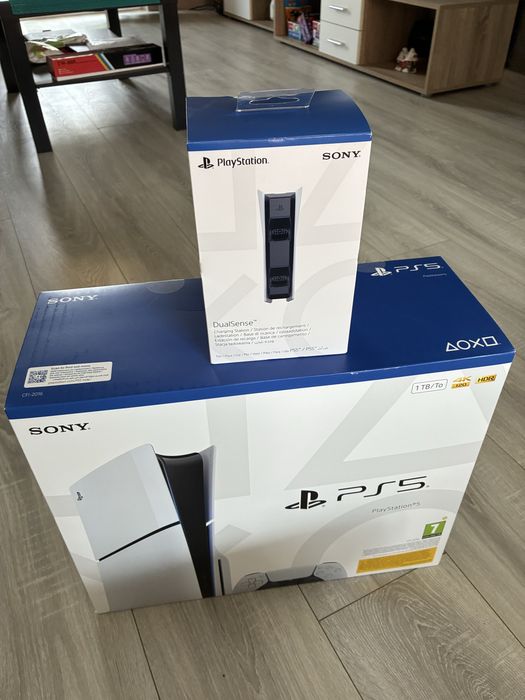 Vand playstation 5 nou