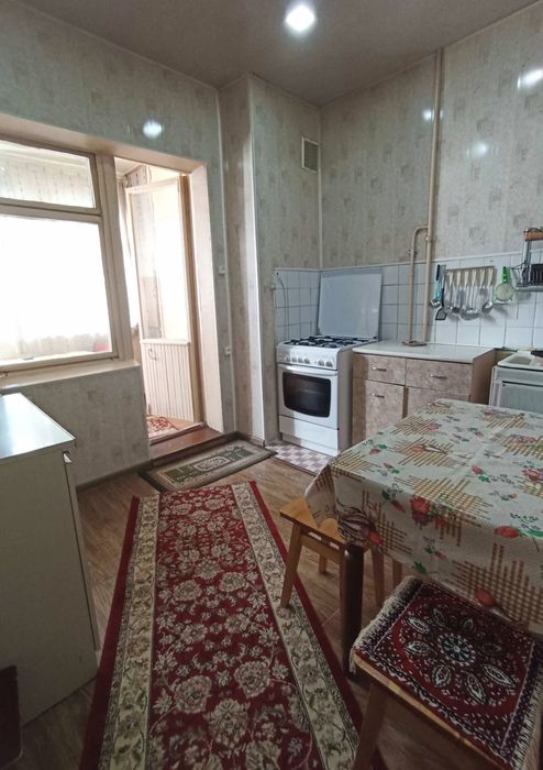 Юнусабад 10, 3/3/5 УлУчШеНкА Неторец Балкон 6 на 2 Средний Ремонт