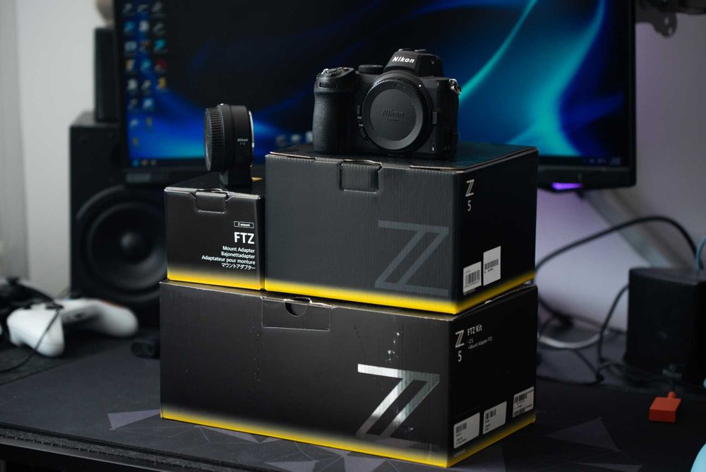 KIT Camera Foto Nikon Z5 + Adaptor FTZ Mirrorless + Flash 24.3 MP