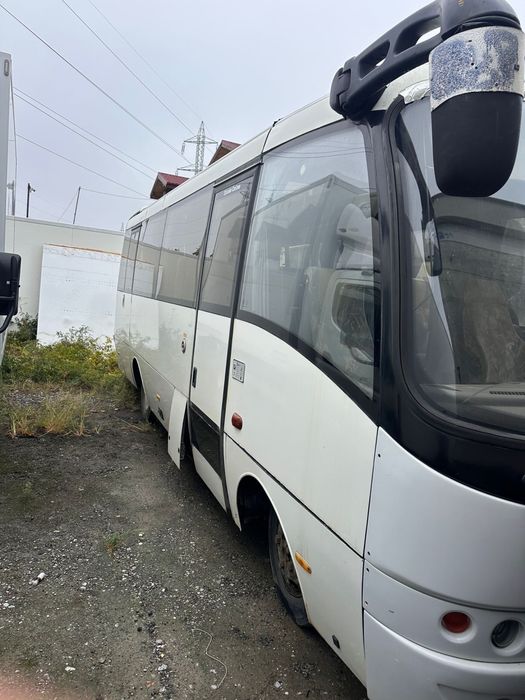 Toyota Caetano Bus 27 locuri