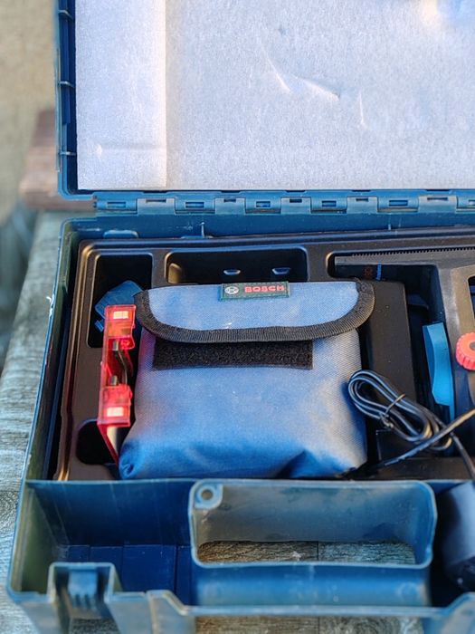 Nivela laser cu linii în cruce,, Bosch Professional Gcl 2-50 c