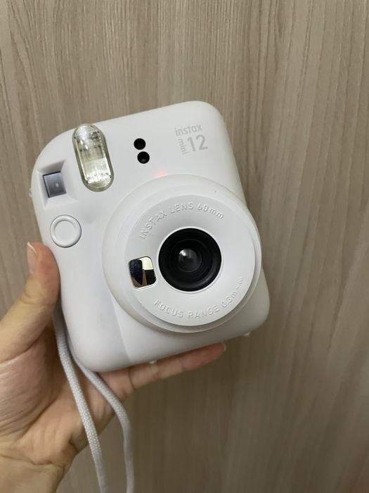Instax mini 12 clay white