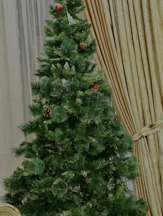 Елка новогодняя 2.10 Шары в подарок