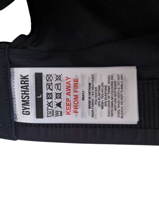 Бюстие и къси клинове Gymshark