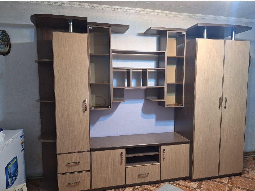 Срочно продам стенку