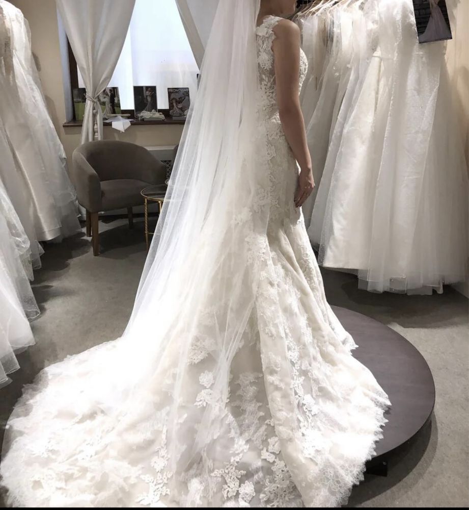 Свадебное платье от Pronovias