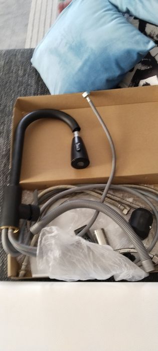 Смеситель новый, Чёрно цвета,3000.тенге