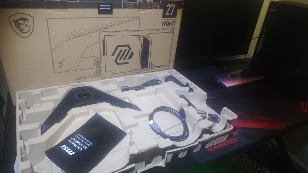 Продам Монитор MSI MAG 274CQF [27in, 180Hz, 0.5ms, VA, 2560x1440]