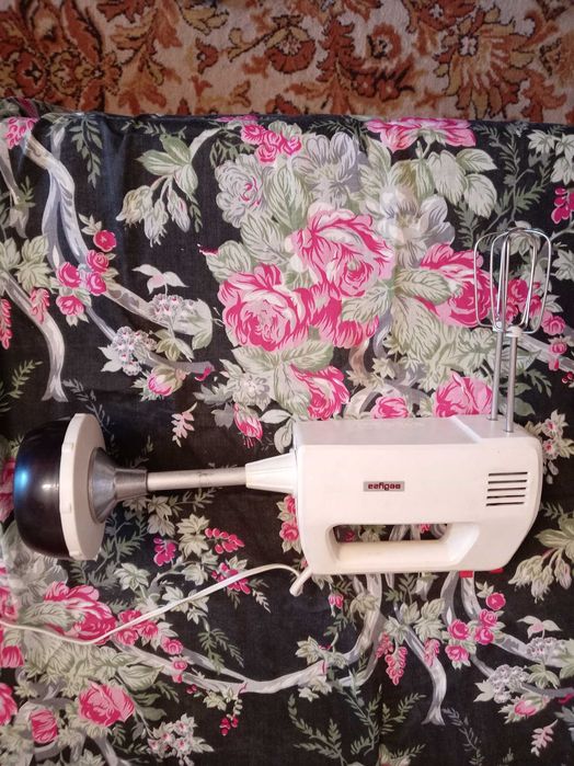 Электромиксер-взбивалка МВР-203