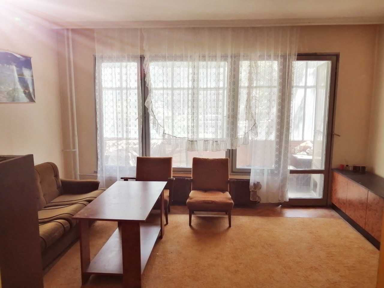 Продава се Тристаен апартамент в Пловдив, Кършияка - 80 кв.м за 1282 €/кв.м - Снимка #1