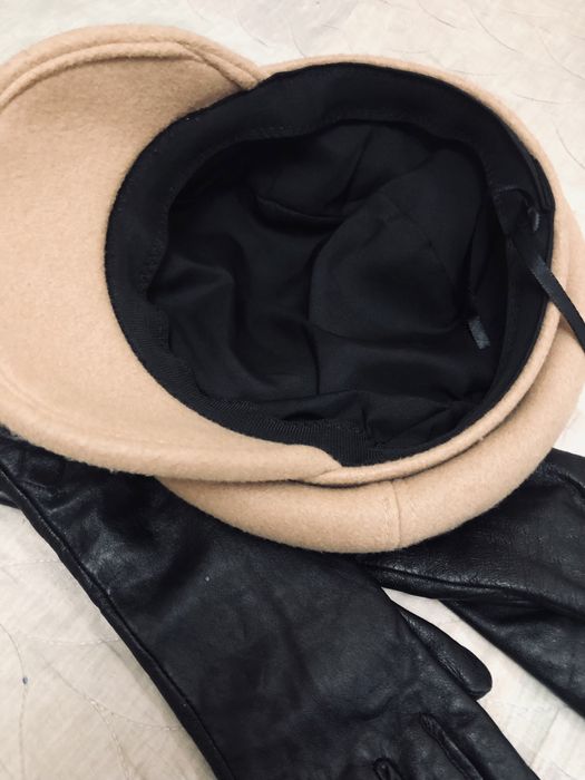 Кепка и перчатки