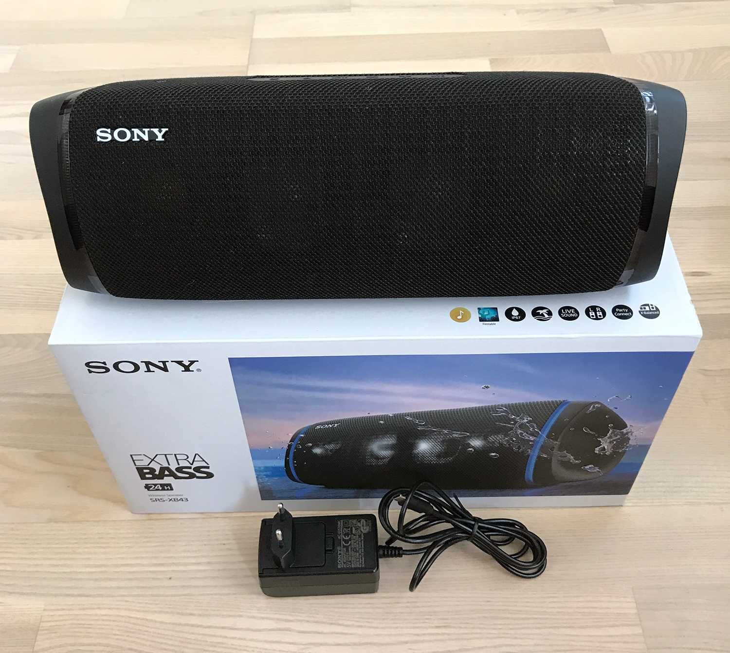 Преносима Bluetooth тонколона Sony SRS-XB43B, Extra Bass