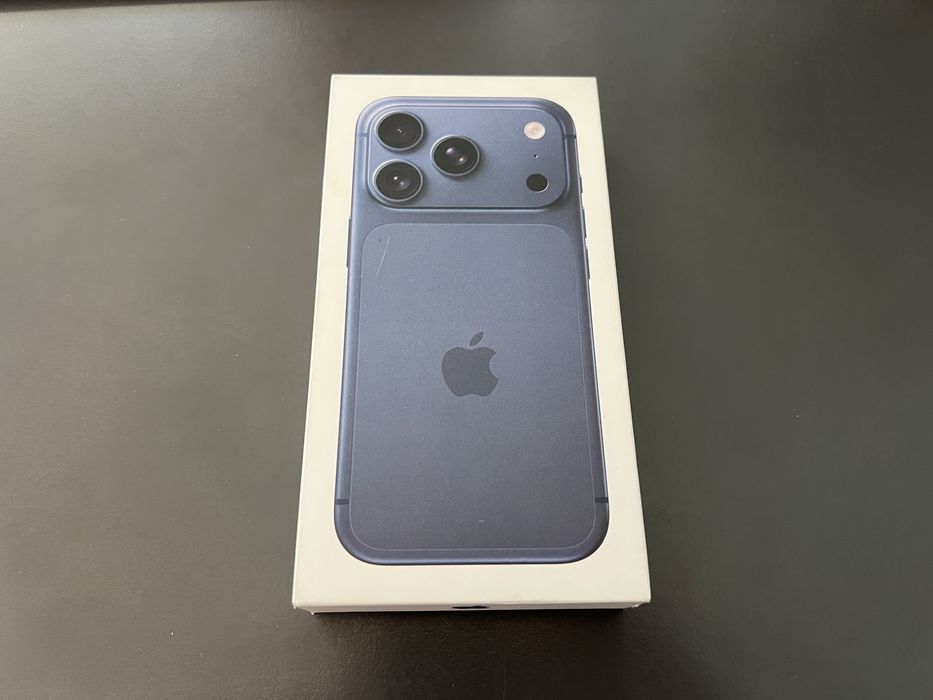Продавам Apple iPhone 17 Pro 256GB-НОВ