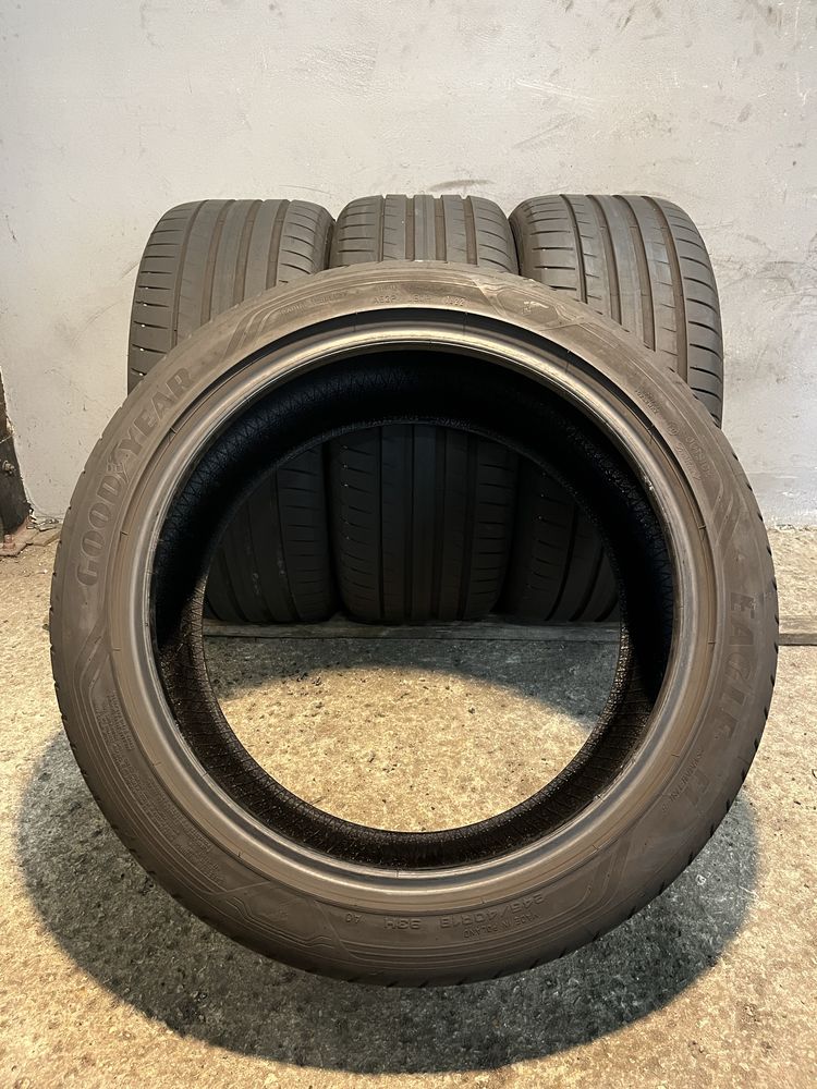 Гуми 245/40/18 GOOD YEAR Eagle F1