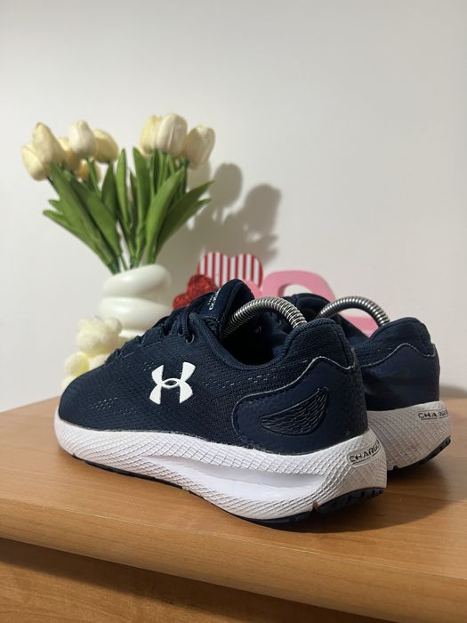 Оригинални маратонки Under Armour 38 номер