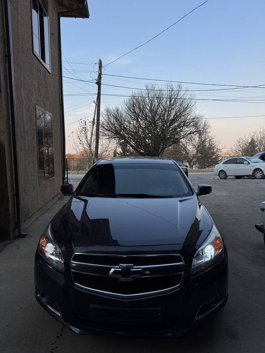 Mashina ideal holatda 2013yil ishlab chiqarilgan 2015yilda salondan