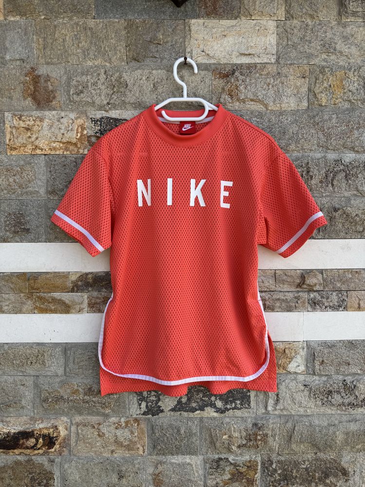 Дамска тениска Nike