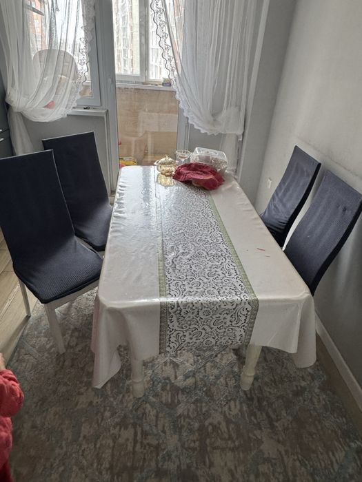 Стол стулья 6 штук