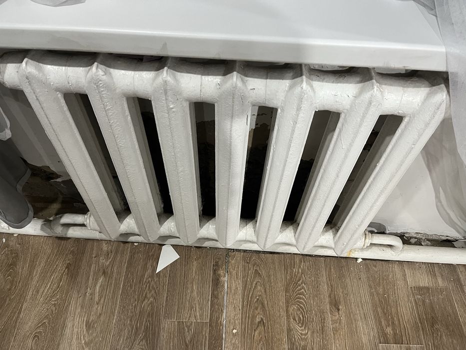 Продам батарею чугунная