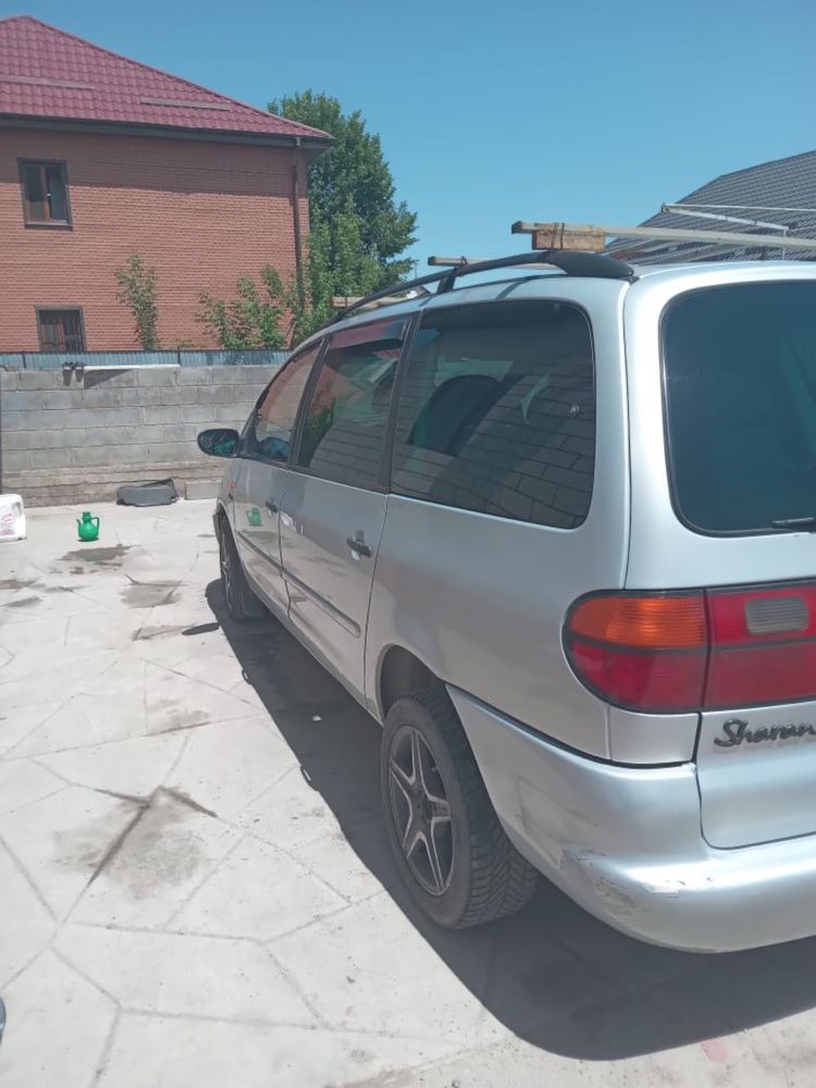 Volkswagen Sharan 1997 г.