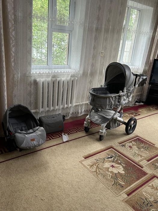 Продам коляску Teknum