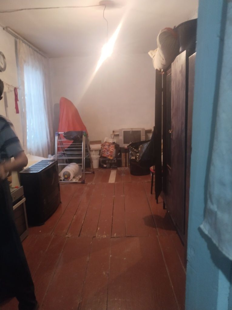 Продается дом в общем дворе