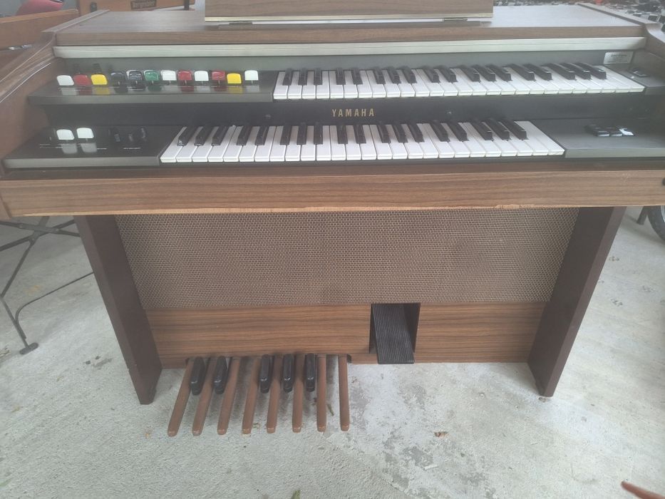 Pianină Yamaha Electone B‑5BR, stare foarte bună .