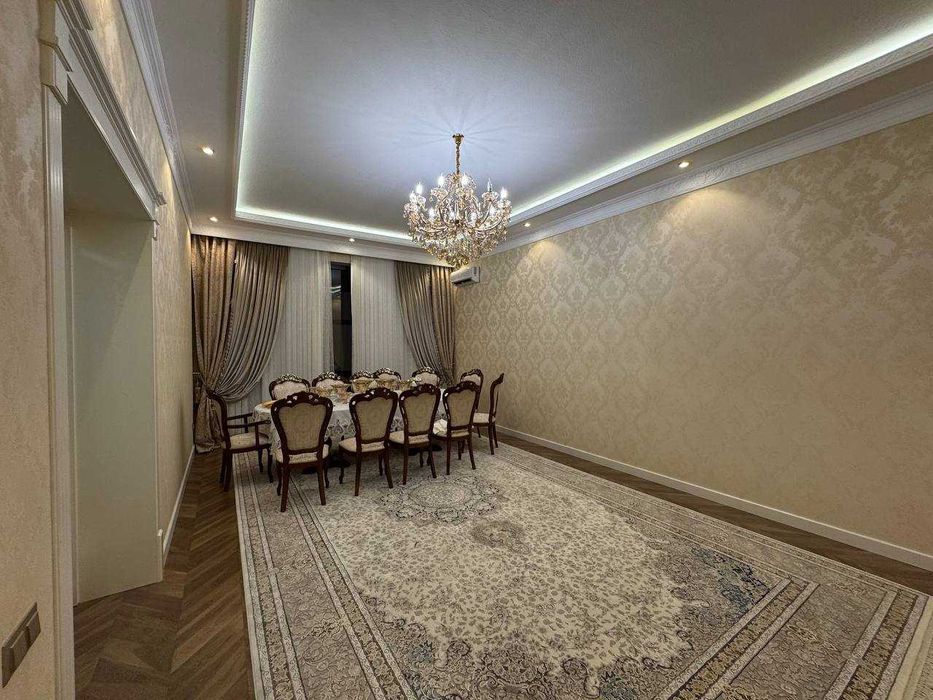 Участка сотилади. Хувайдо (Шайхонтохур тумани) 
7,5 сотих 6 хона