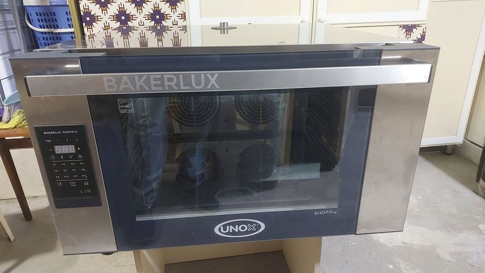 Продам UNOX  Печь Конвекционная электрическая