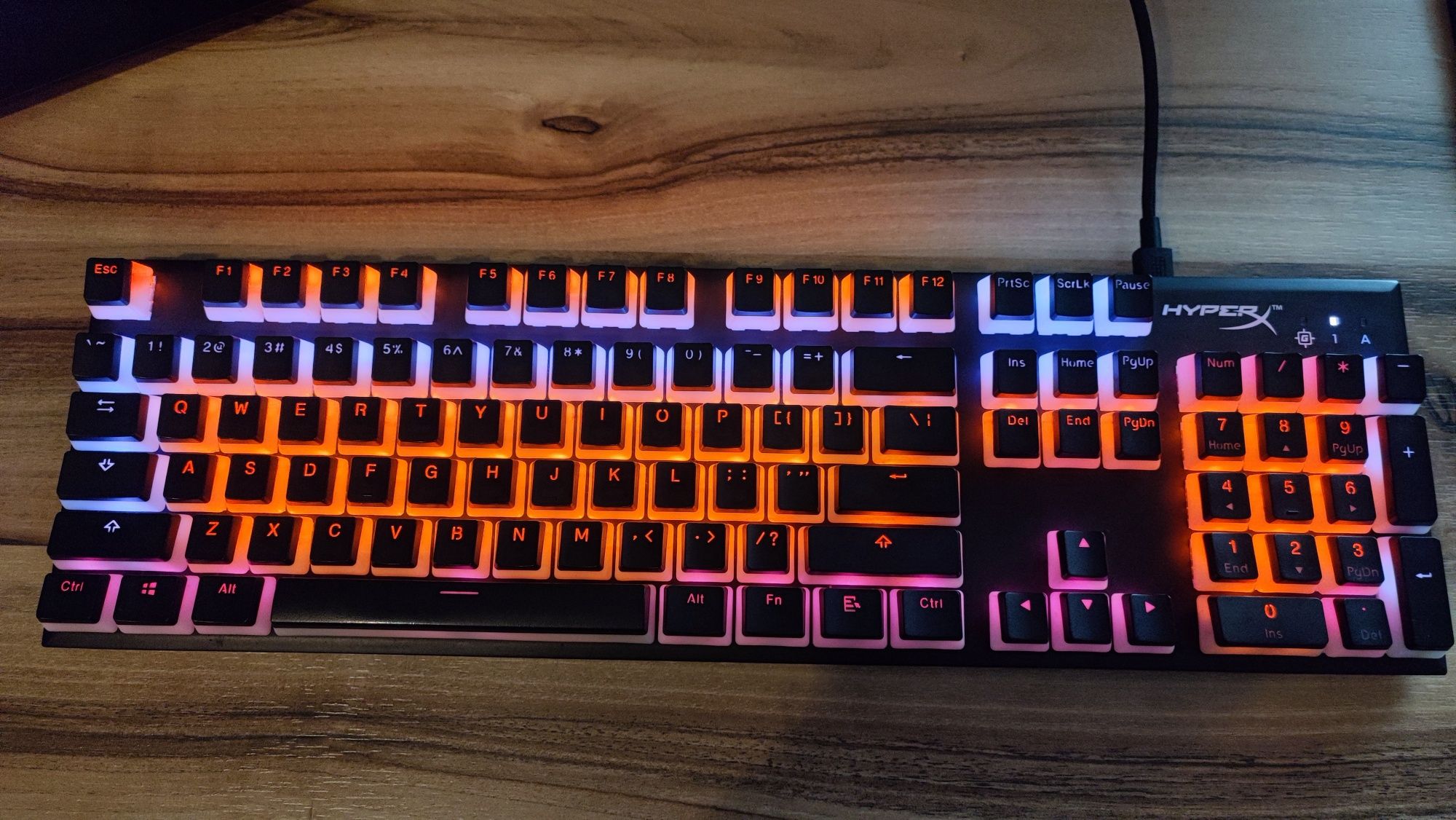 Геймърска механична клавиатура - HyperX Alloy FPS RGB