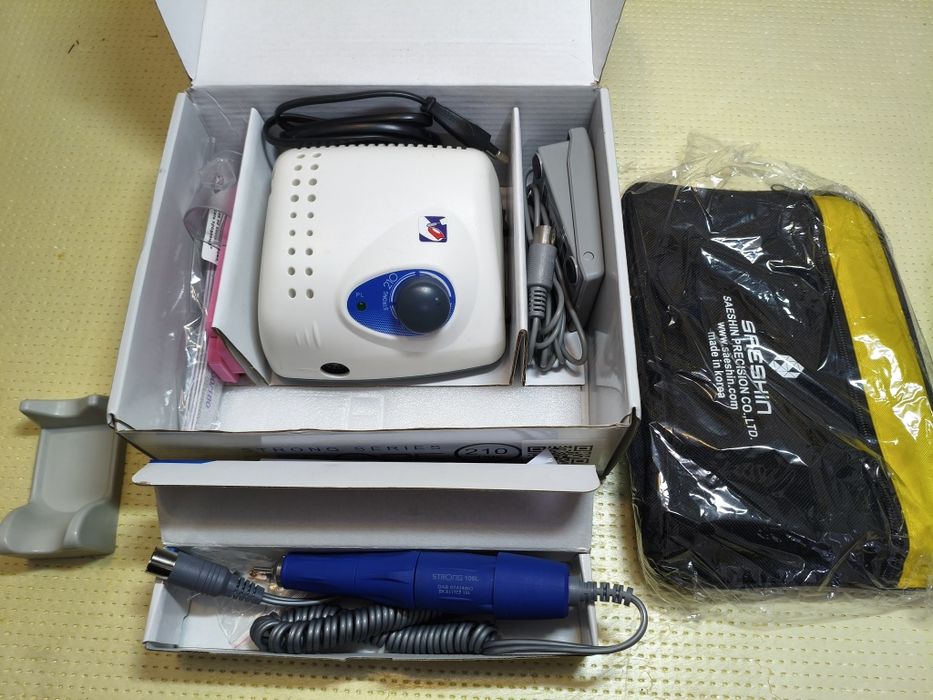 Продаётся срочно набор для маникюра