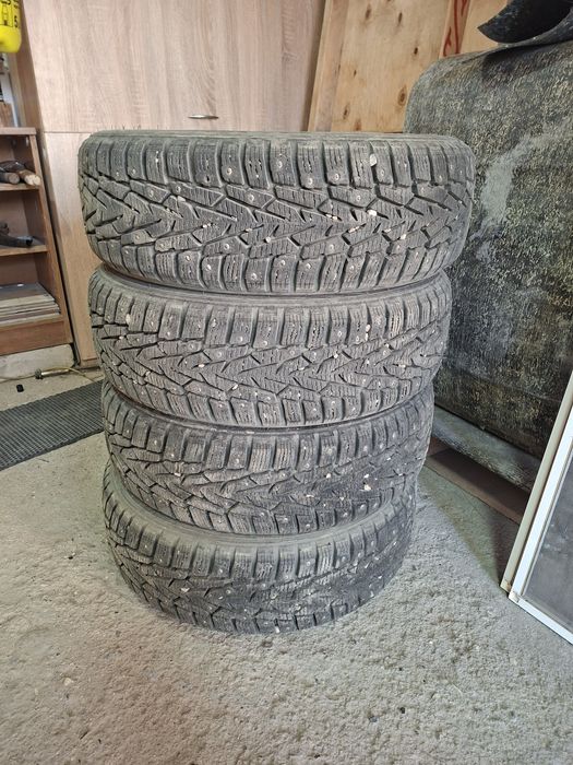Продам зимние шины р15, в отличном состоянии, пользовались один сезон