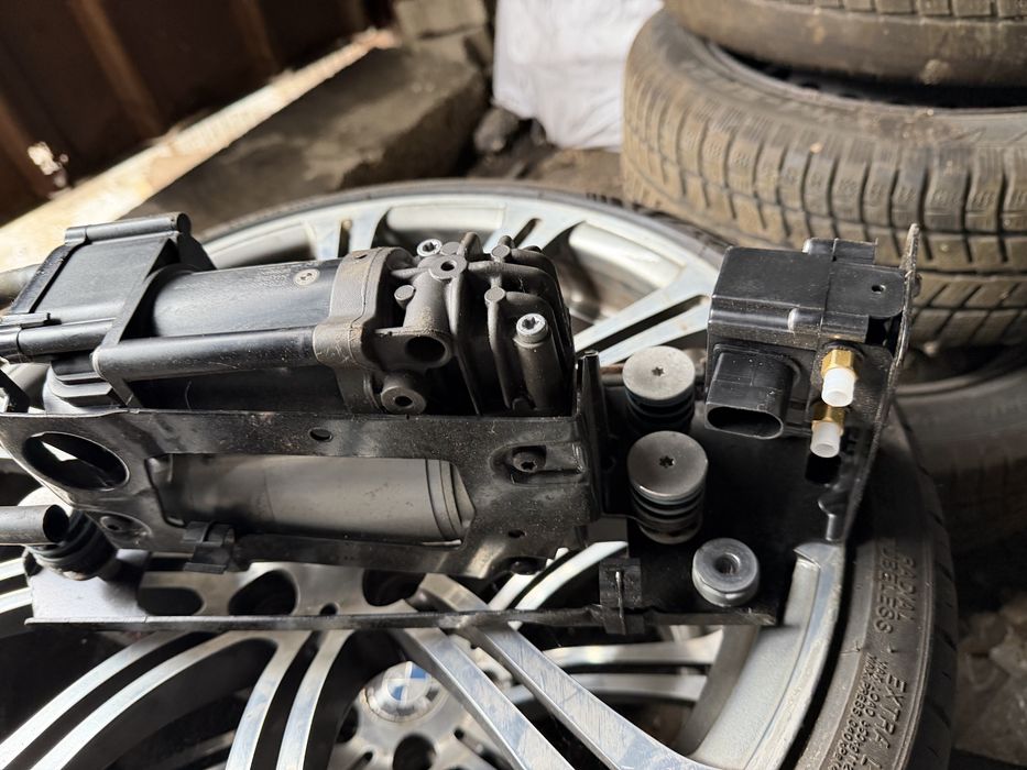 Компресор въздушно окачване за БМВ 5 BMW 5 7 F07 F11 F01 F02 F03
