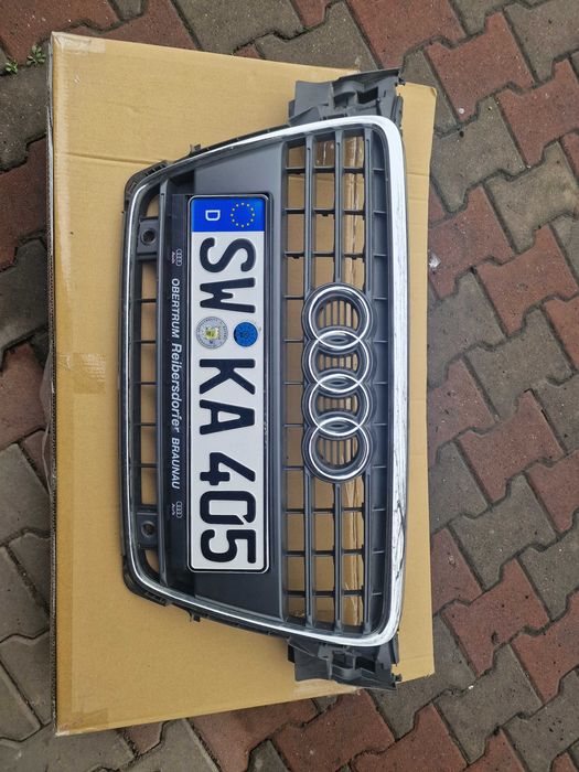 Grila bara fata Audi A4 B8 originala