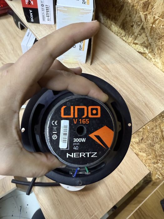 hertz uno kalonka komplekt 4 ta