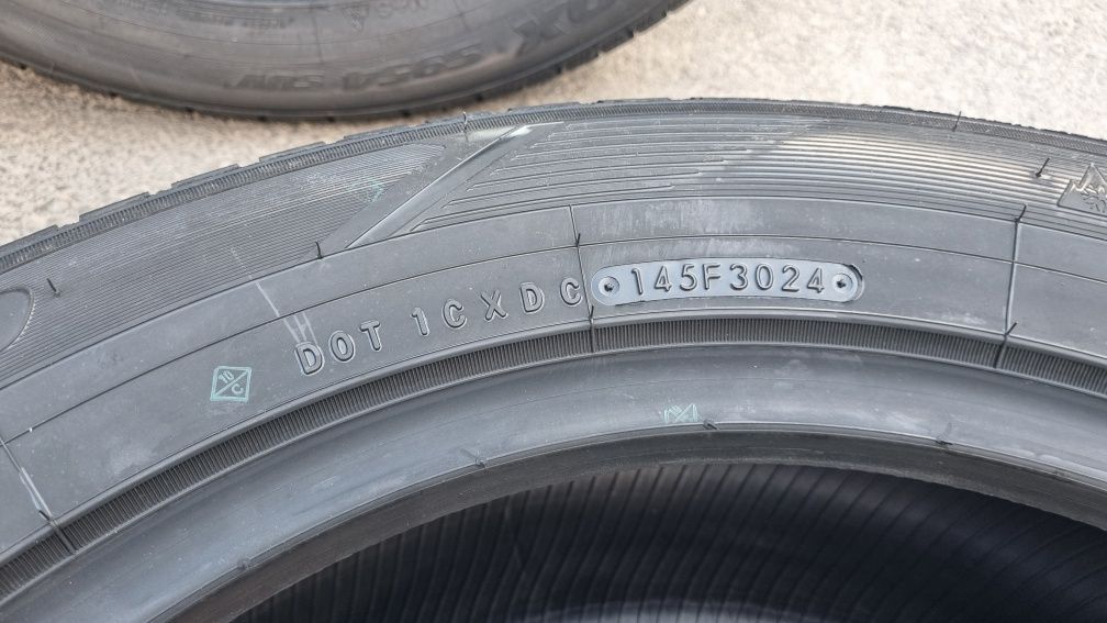 4бр Чисто нови зимни гуми 235/60R18 Toyo