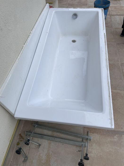 Cada  fibra sticla impecabila 170 x 80. masca, suporti si scurgere