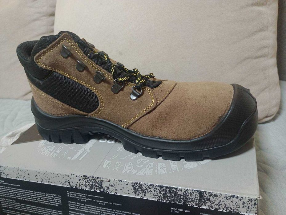 Работни обувки Stenso, с допълнителна защита на бомбето, 44 номер