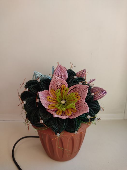 Кактус из бисера