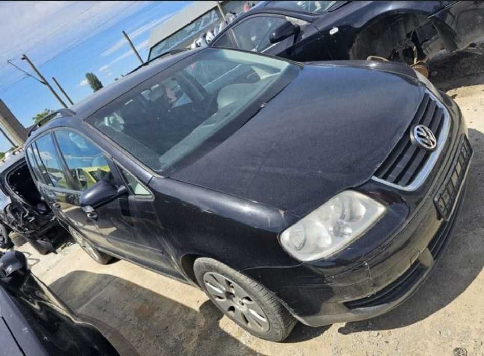 Capota/Bara/Usi/Oglinzi/Dezmembrez/Haion/Trager/Aripi/ VW Touran
