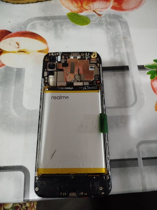 Реалми 7i на запчасти экран, плата верхний и нижний батарея все рабочи