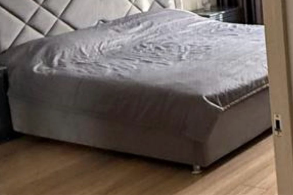 Продам покрывало ( на кровать )