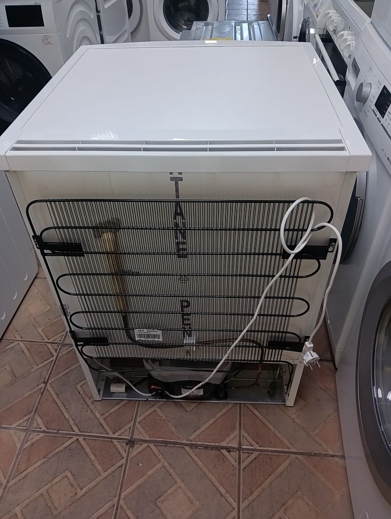 Като нов малък фризер с 4 чекмеджета АЕГ Aeg No Frost 2години гаранция