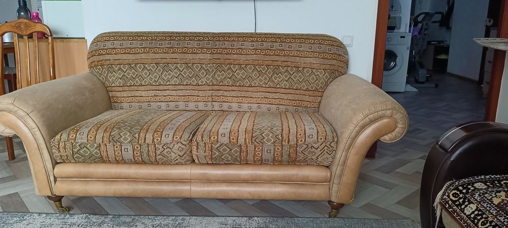 Продам диван в отличном состоянии