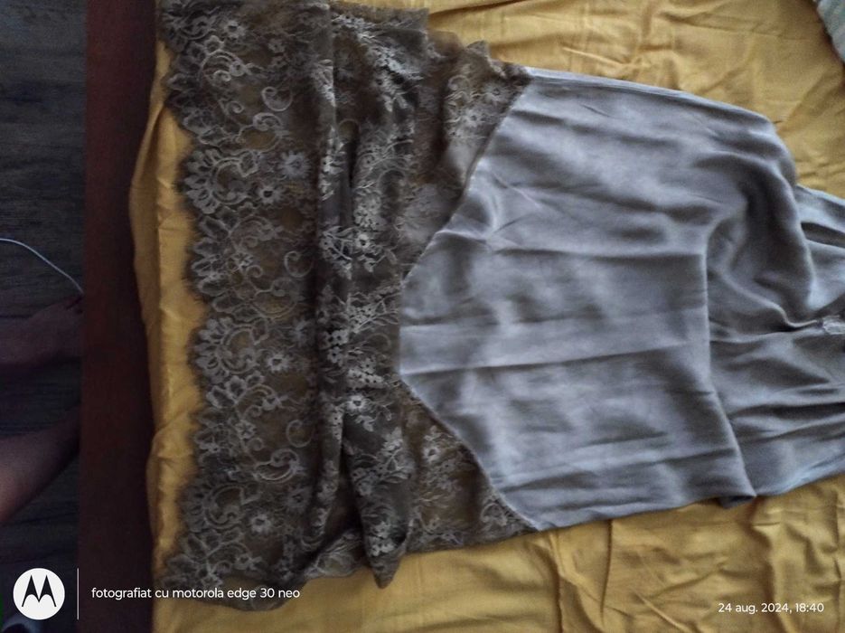 Rochiță kaki cu dantela fina