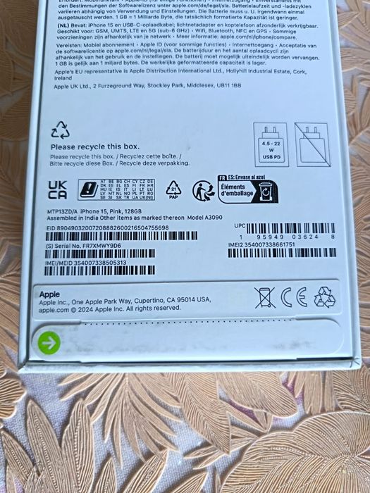 iPhone 15 Pink 128 GB Sigilat Neverlocked 

Culoare: Blue 
Produs nou,