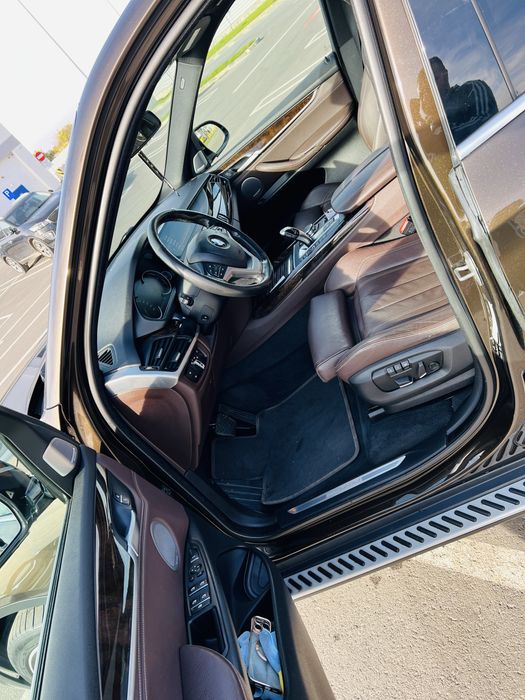 Bmw x 5  variante  an 2015 propietar