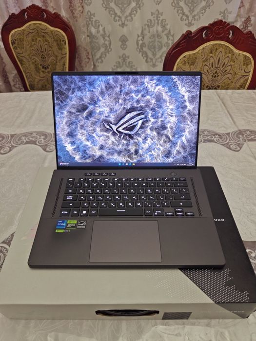 Asus Rog zephyrus G16 2023 I7 12700H RTX 4060