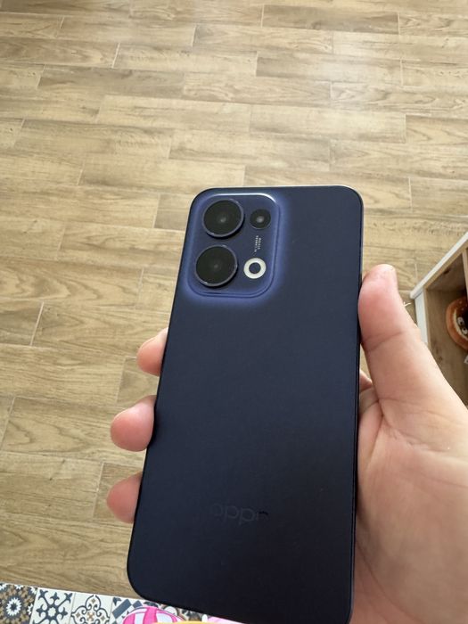 OPPO Reno 13 5G – stare excelentă, factura , garantie 24 luni