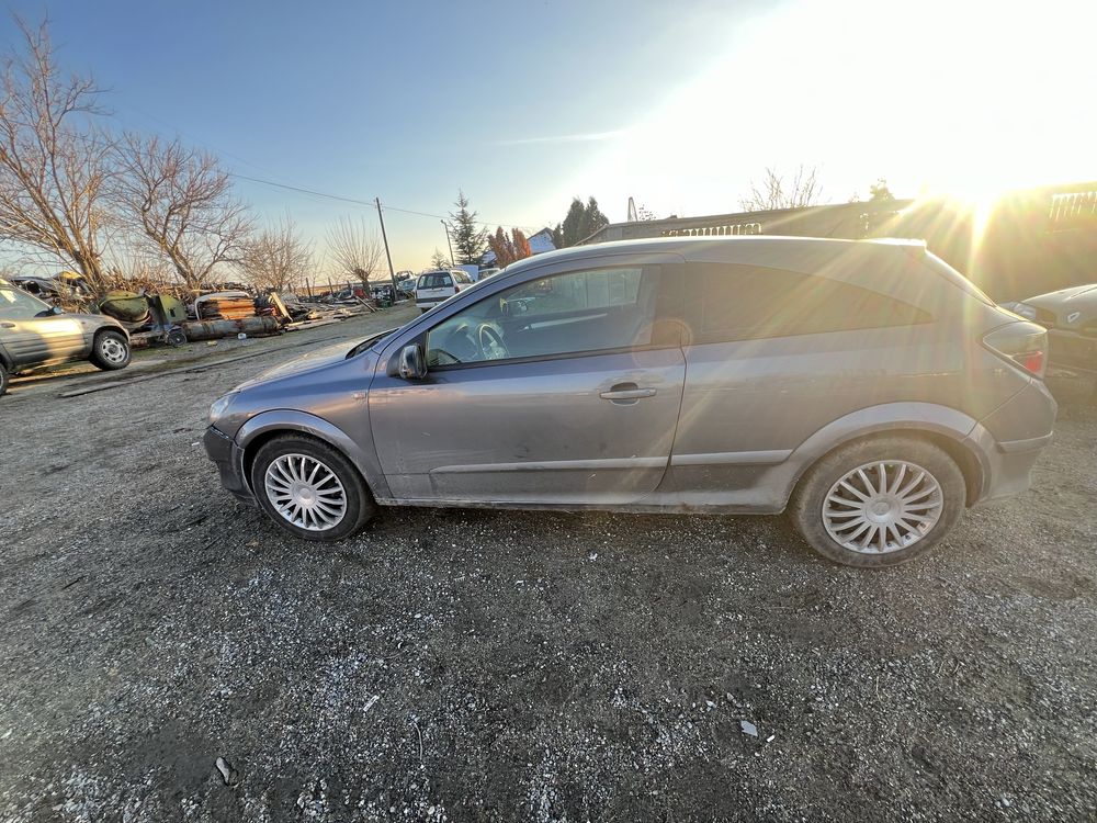 Opel Astra H (1.7dGTC) 2008г. на части